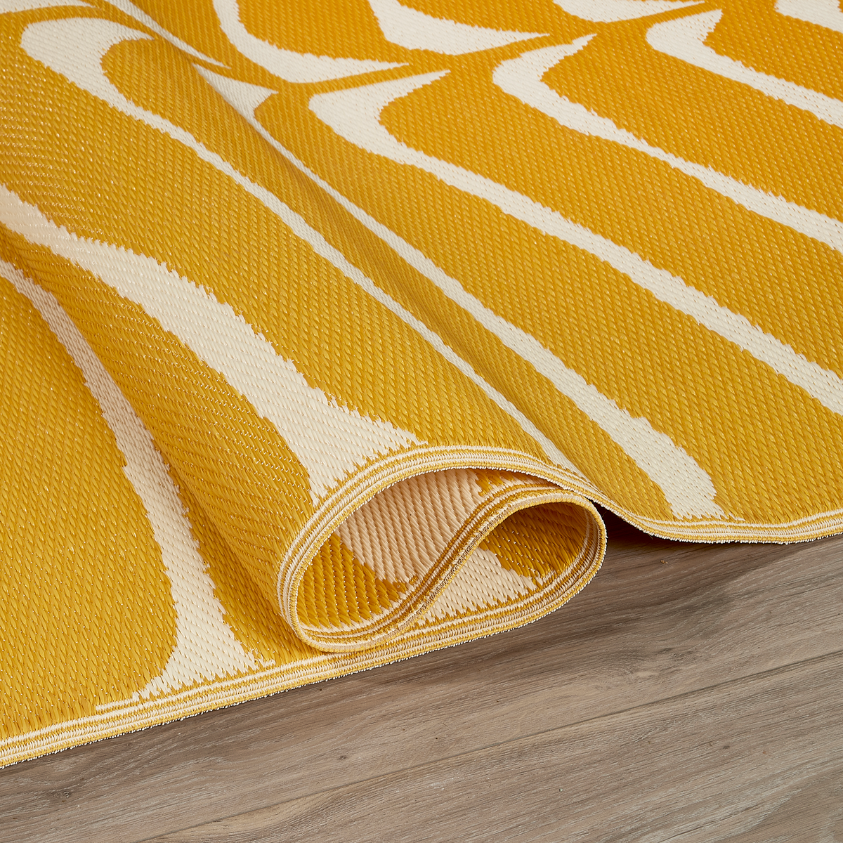 Honey Outdoor Rug, close-up of pile texture