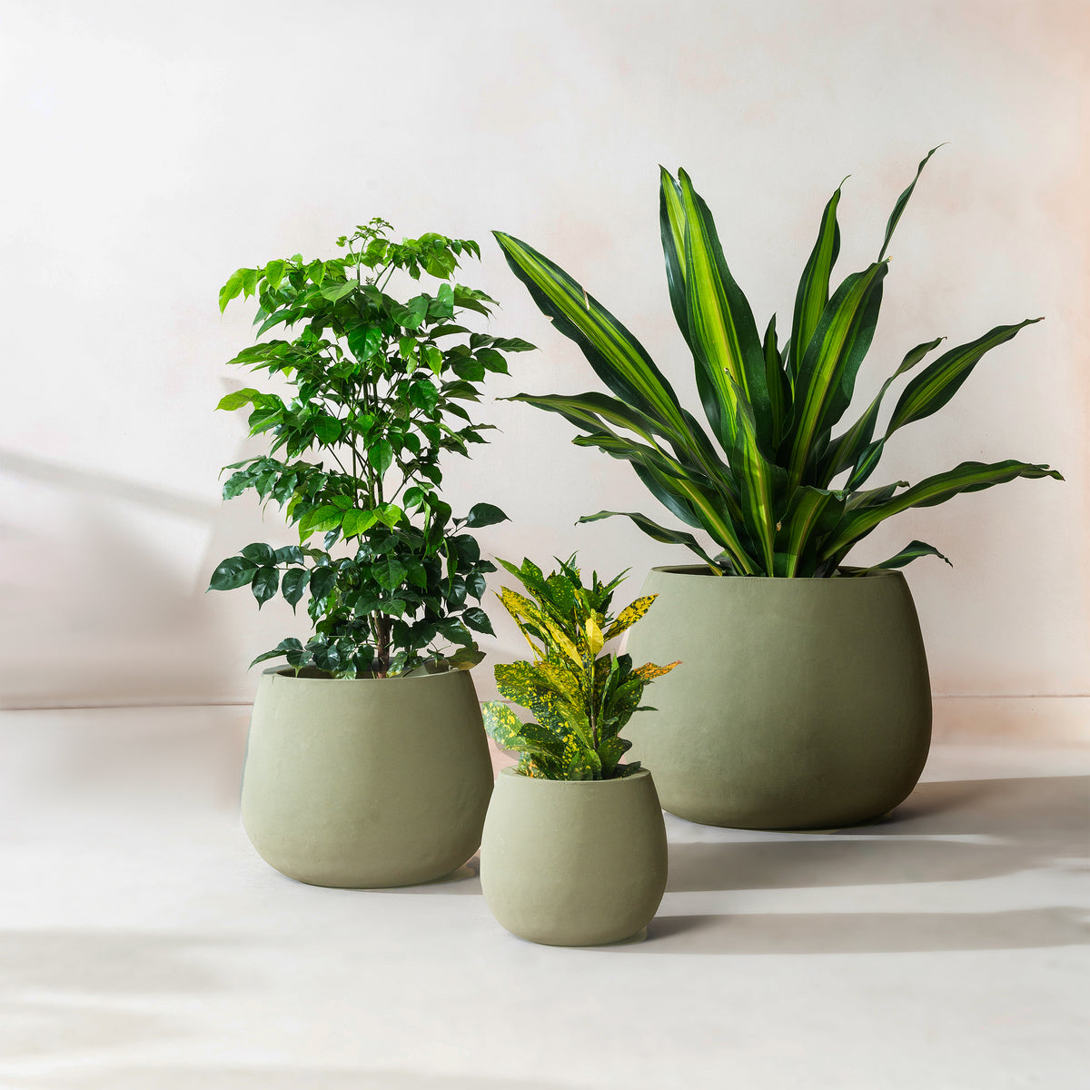 Verde Planter, flat product shot of planter set
