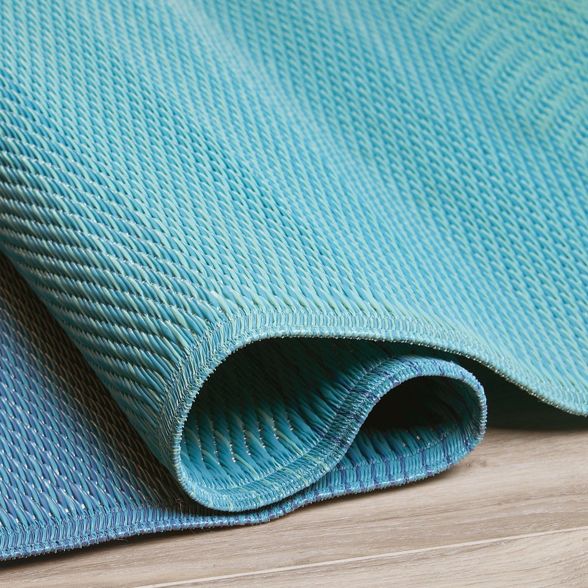 Teal Outdoor Rug, close-up of pile texture