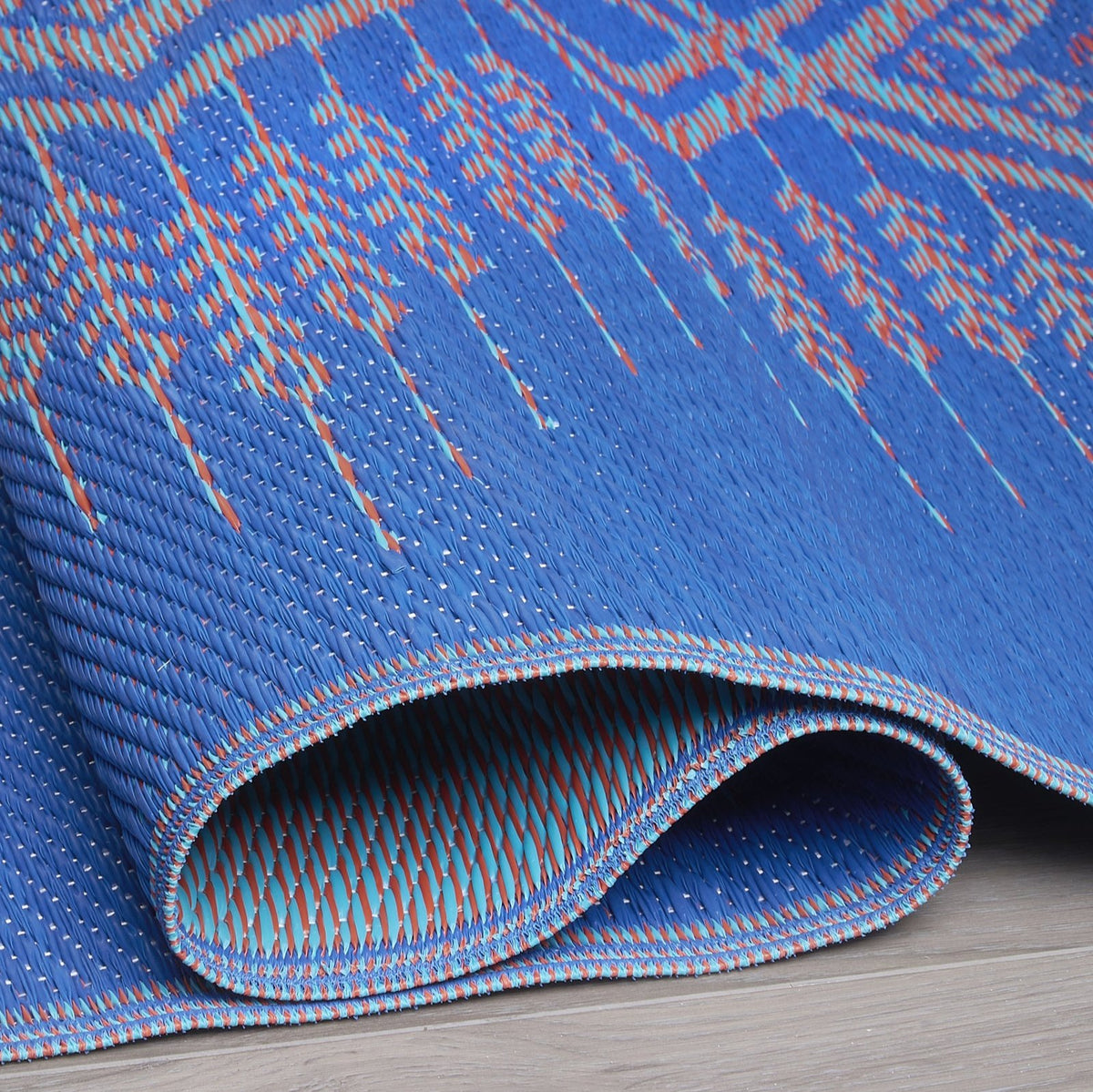 Multi Blue Outdoor Rug, close-up of pile texture