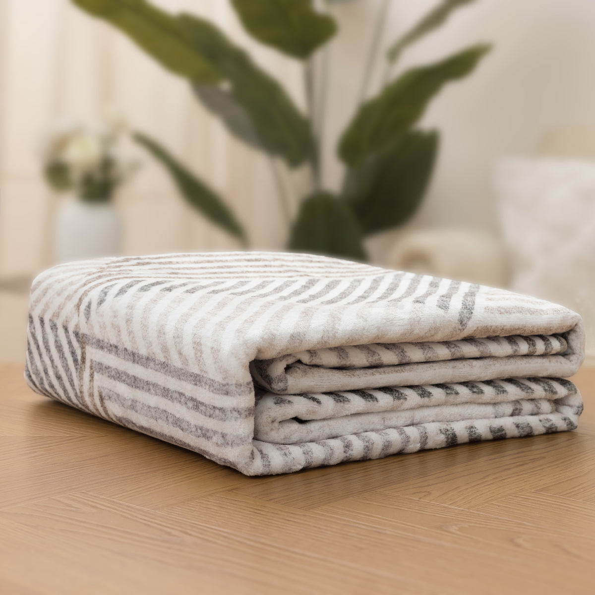 Beige Ivory Area Rug, folded corner detail