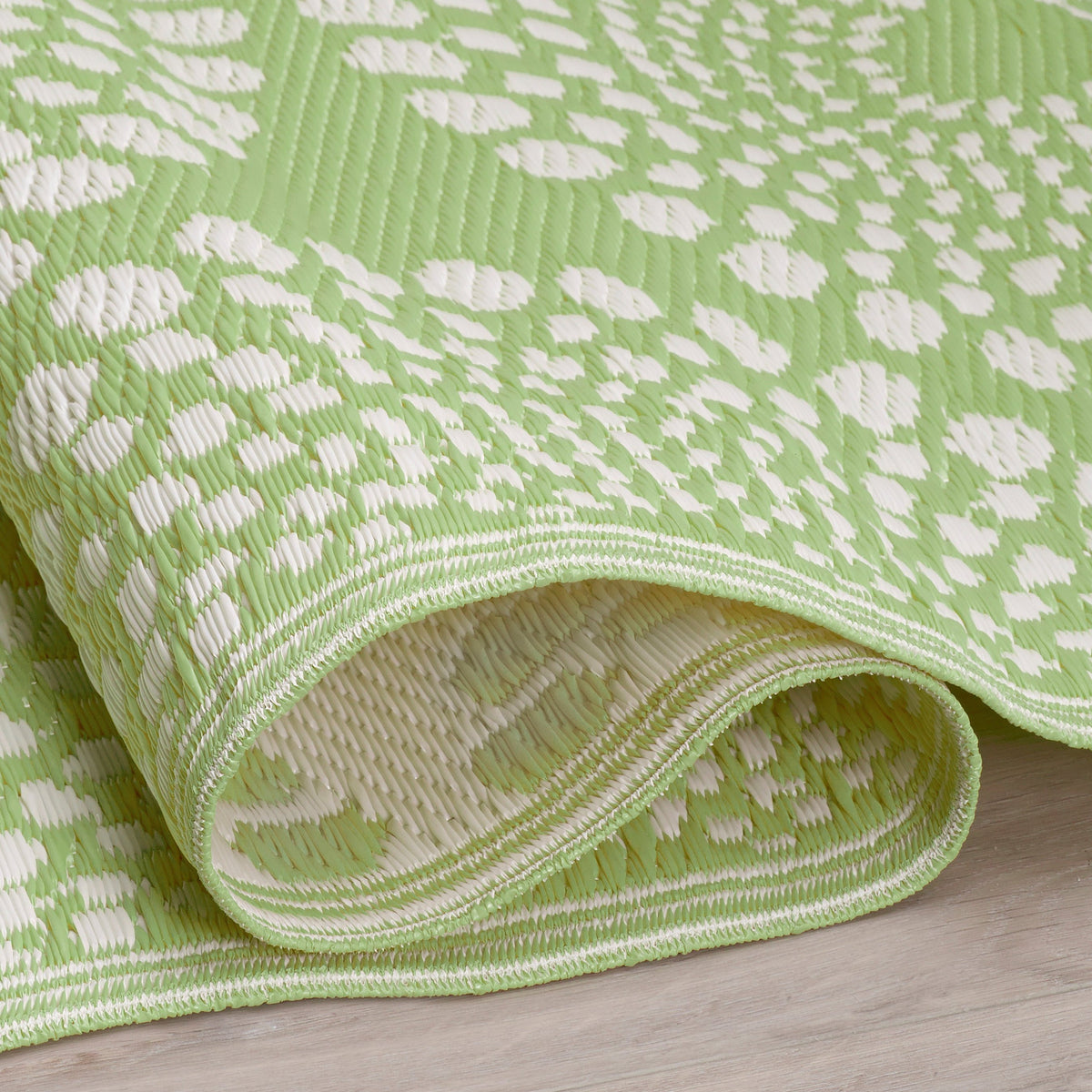 Green Outdoor Rug, close-up of pile texture