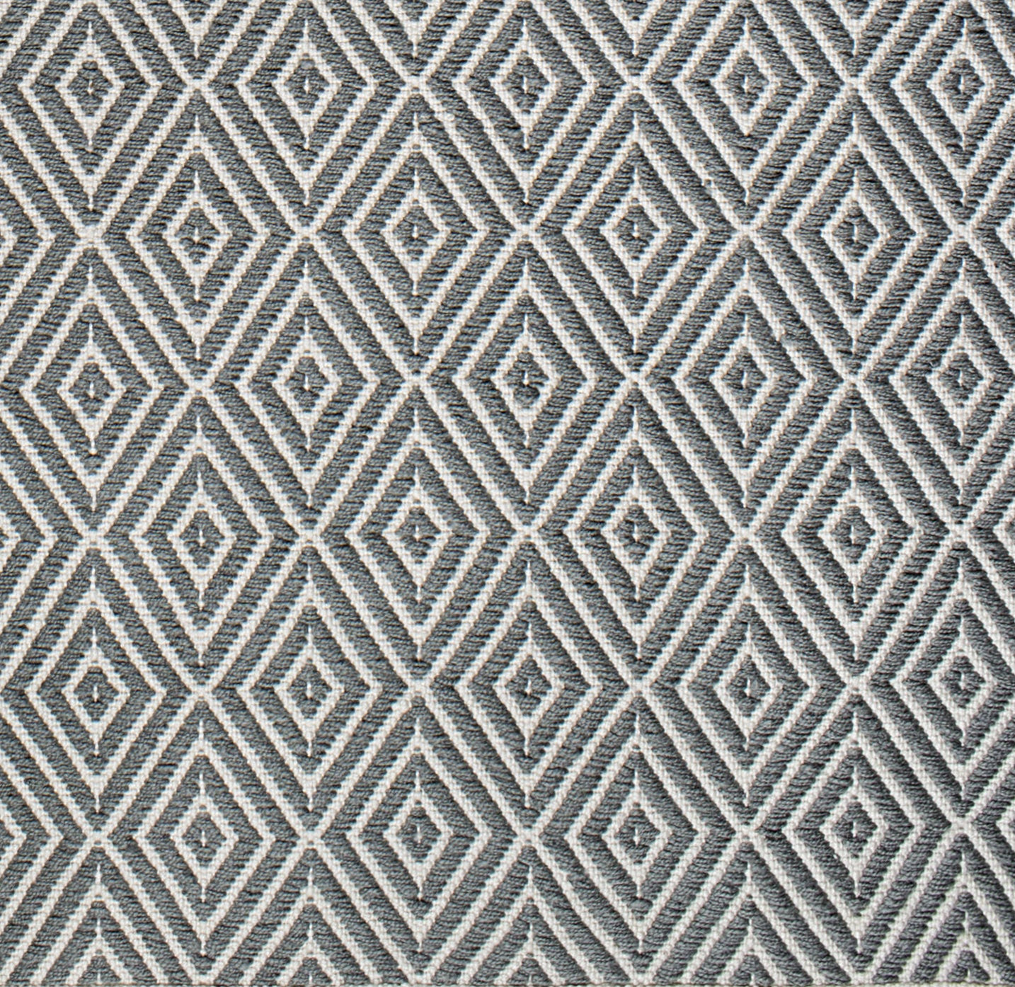 Veria - Gray & White  Diamonds Indoor/Outdoor Area Rug FINAL SALE