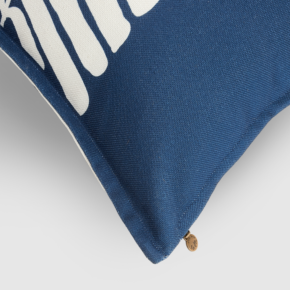 Blue Outdoor Pillow, zipper and insert detail