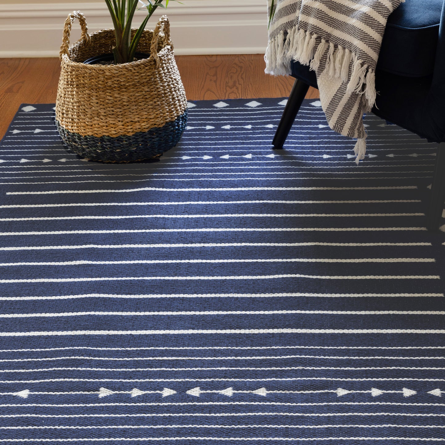 Flagstaff - Navy & White Aztec Indoor/Outdoor Area Rug