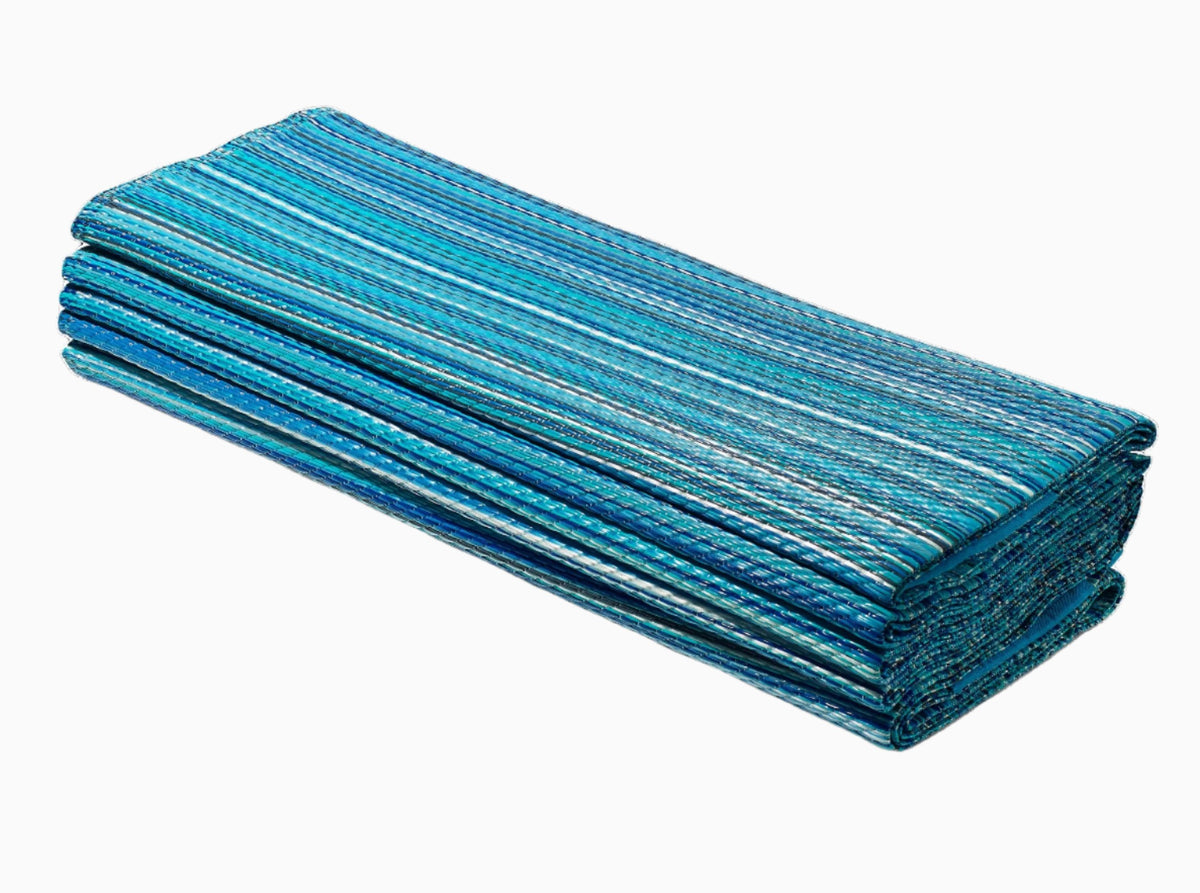 Turquoise Area Rug, folded corner detail